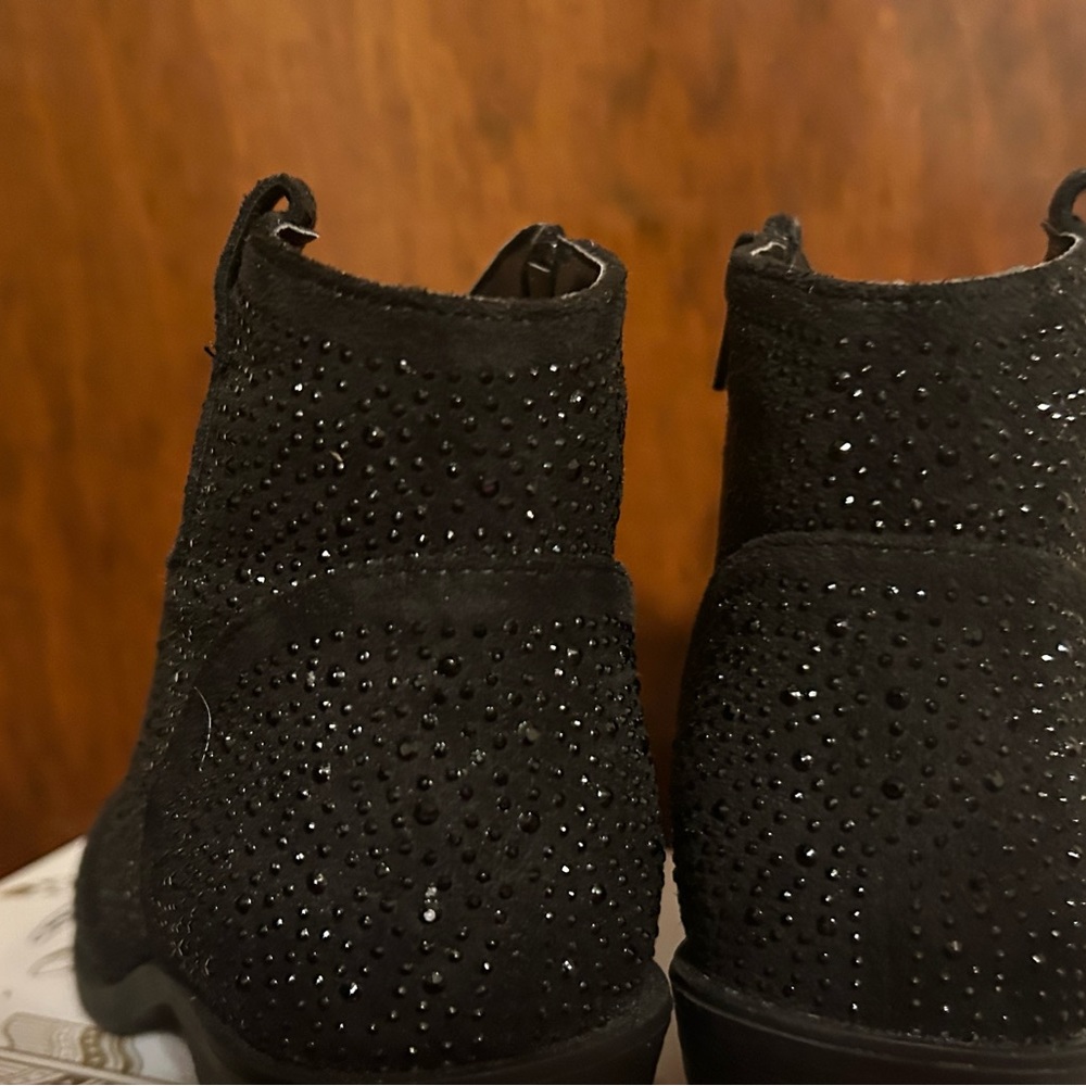 Booties - Picture 6 of 9